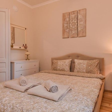 Spacious Vintage 2Br, 2Bath Apartment By Flat Mаnager Sofia Extérieur photo