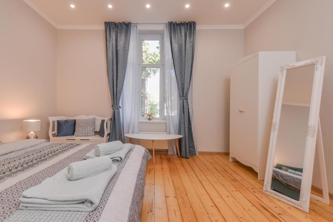 Spacious Vintage 2Br, 2Bath Apartment By Flat Mаnager Sofia Extérieur photo